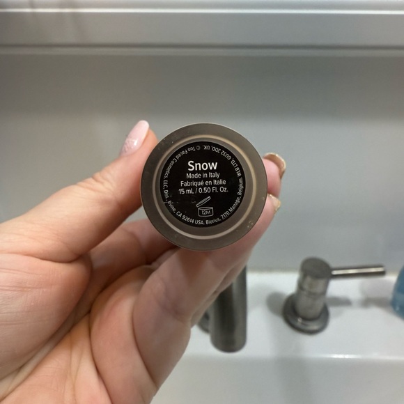 NWOB new w/o box!! Too Faced Born this Way Multi-Use Sculpting Concealer - Snow - Picture 3 of 6